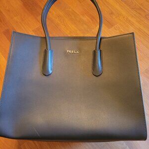 Authentic Furla Amina M bag In Blue Grey
